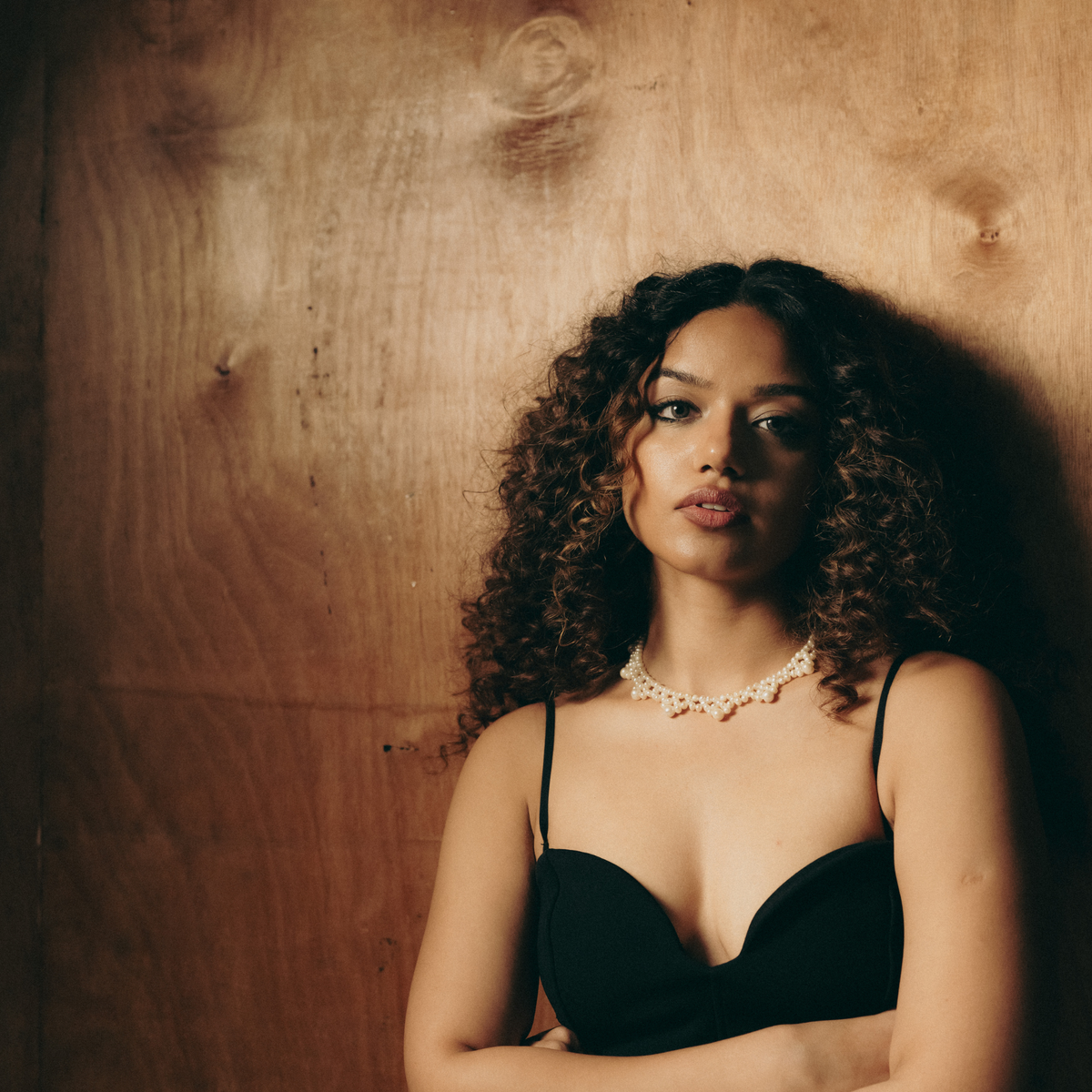 Pearlette real pearl choker with a graceful drop-like formation